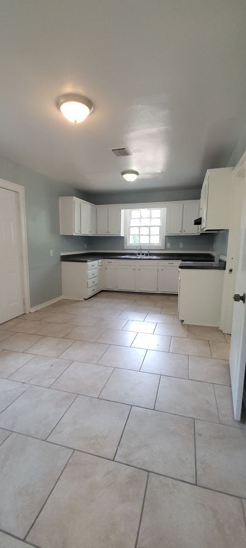 Building Photo - Beautiful 3 bedroom/1 bath Cottage with La...