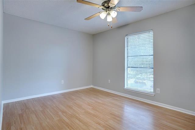 Building Photo - 507 S Las Vegas Trail