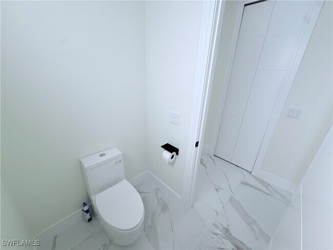 Building Photo - 1821 Desoto Blvd N