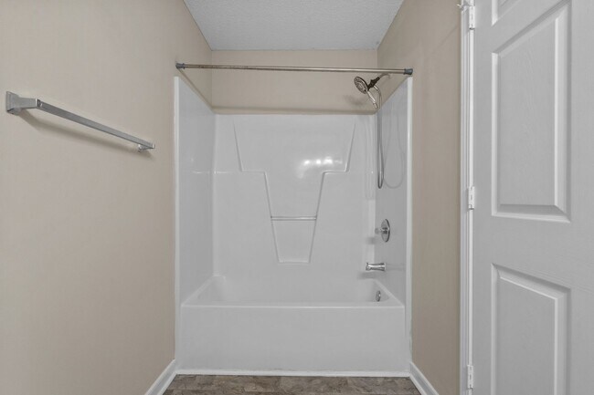 Building Photo - 3703 Clay Pond Rd