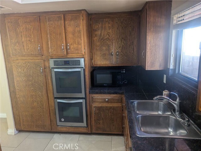 Building Photo - 4029 N Gayle St