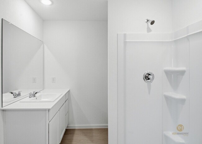 Building Photo - "Spacious 4-Bedroom Retreat with 2.5 Baths in Beautiful San Antonio!"