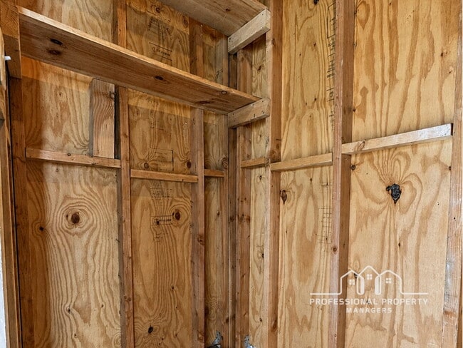 Building Photo - 2-bedroom, 2-bathroom home in Casitas Del Valle Townhouses