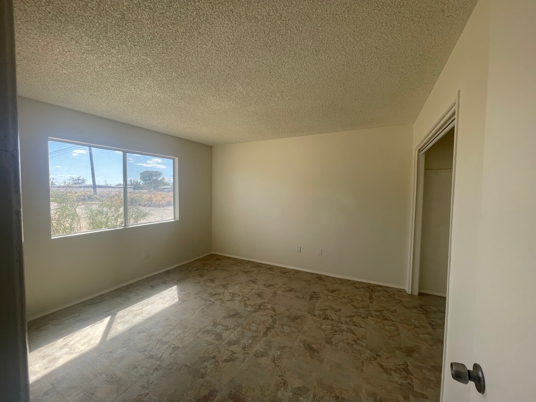 Bedroom 2 - 13429 Davenport St