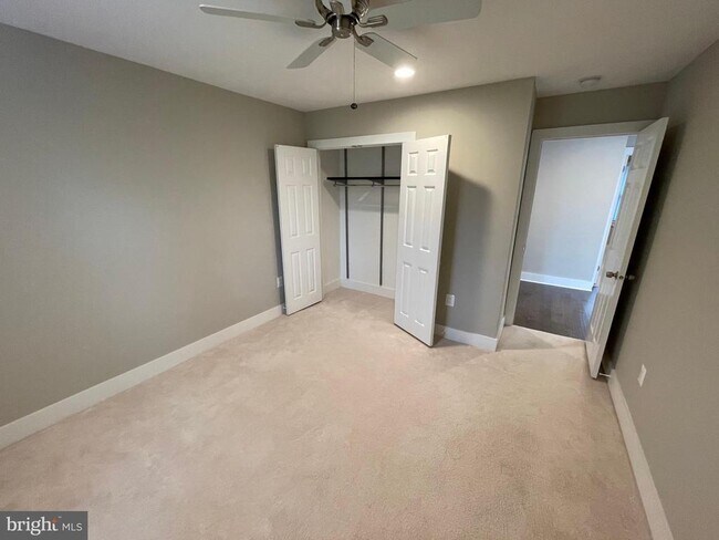 Building Photo - 3428 Reedy Dr