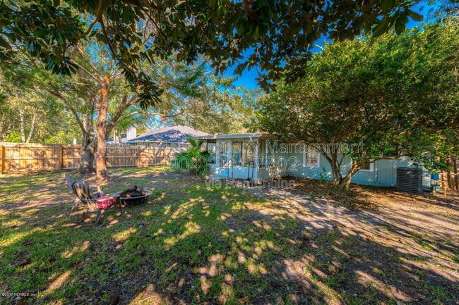 Building Photo - 4570 Blue Stream Ln N