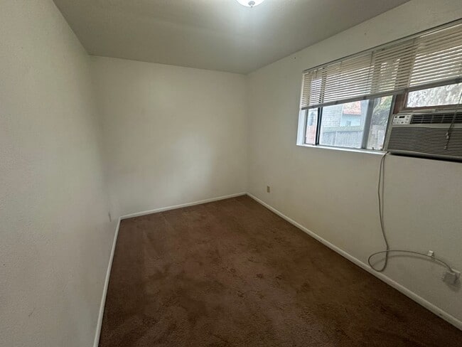 Building Photo - 2812 C St