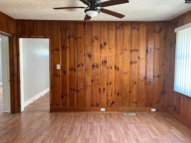 Building Photo - 804 Columbia College Dr