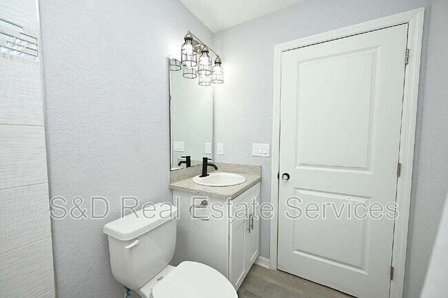 Building Photo - 5662 Tower Palms Ln