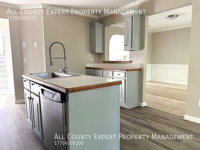 Building Photo - 1565 Ox Bridge Ct NW