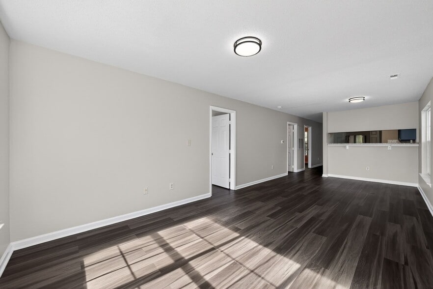 Building Photo - 4246 Villas Dr
