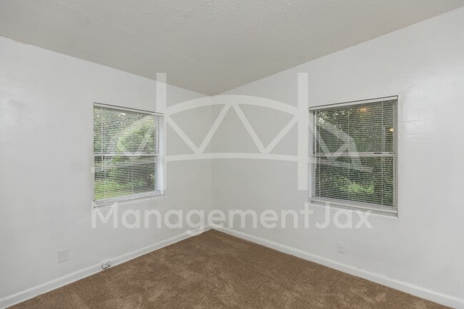 Building Photo - 5601 Pansy Ln