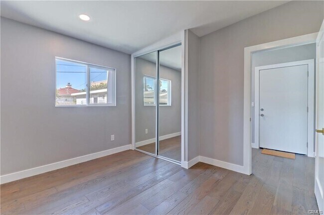 Building Photo - 409 Olive St