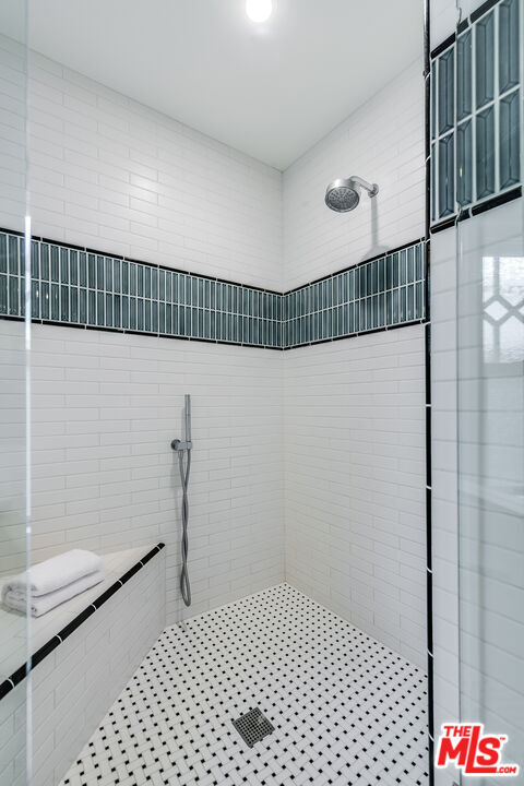 Building Photo - 4359 Clybourn Ave