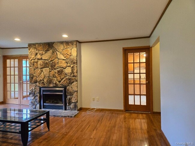 Building Photo - 731 Panorama Dr