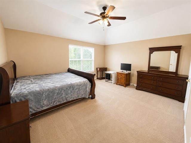 Building Photo - 1818 Lake Texoma Cir