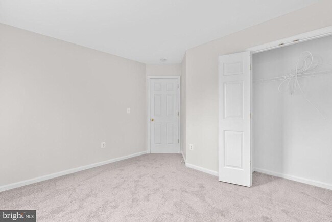 Building Photo - 17575 Deweys Run Ln