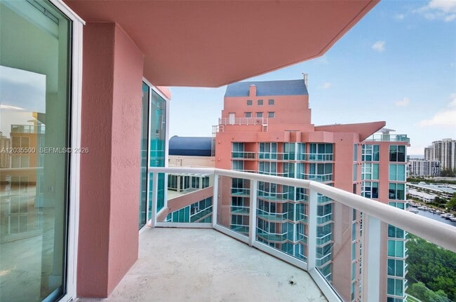 Building Photo - 3370 Hidden Bay Dr