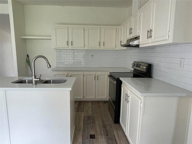 Building Photo - 1092 Geneva Grove Ct