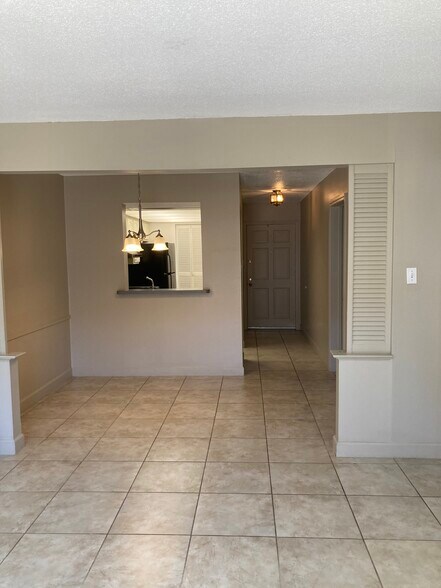Pass through from kitchen to dining room - 3320 N Arnoult Rd
