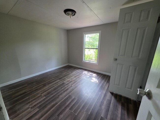 Building Photo - 1577 Corinth Poseyville Rd