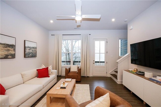 Building Photo - 1305 Breezy St SE