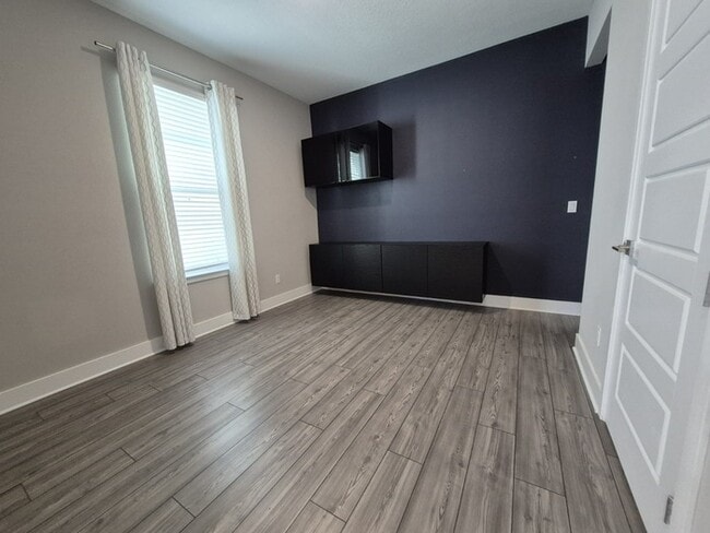 Building Photo - 4875 Lacewing Dr
