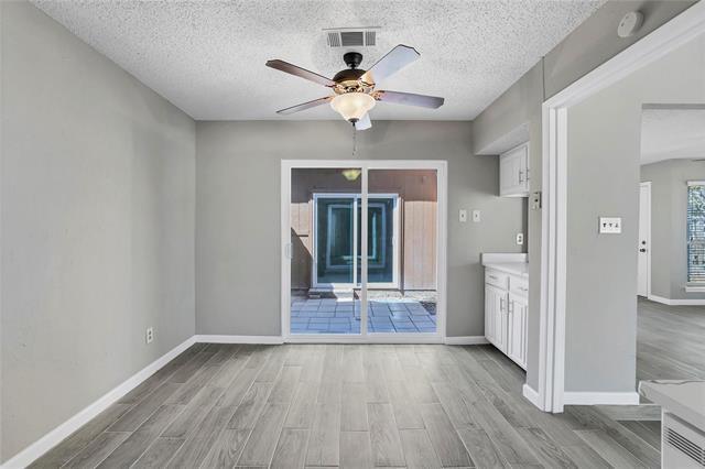 Building Photo - 9724 Summerwood Cir