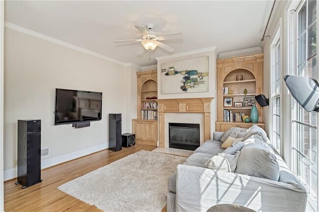 Building Photo - 870 Longstone Landing