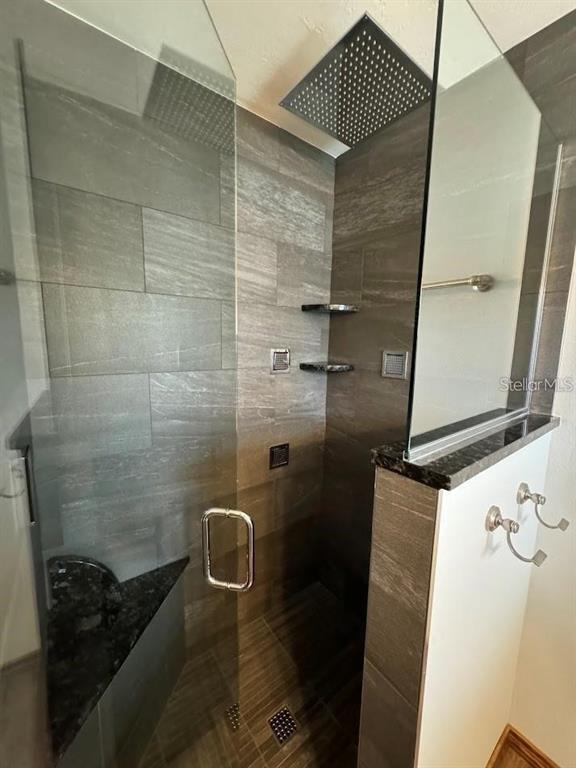 Building Photo - 5033 Vivienda Way