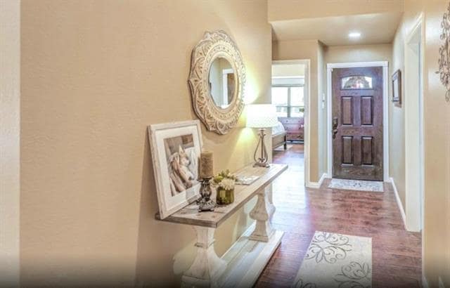 Building Photo - 209 Piccadilly Cir