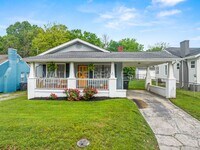 Building Photo - 1930'S AMAZING CRAFTSMAN HOME...3 BEDROOM/...