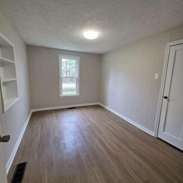 Building Photo - 2465 Chapeze Ln