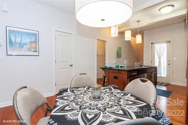 Building Photo - COMING SOON! Bright 2BR 2.5BA Home w/ Granite + Huge Island • Loft in Fort Mill