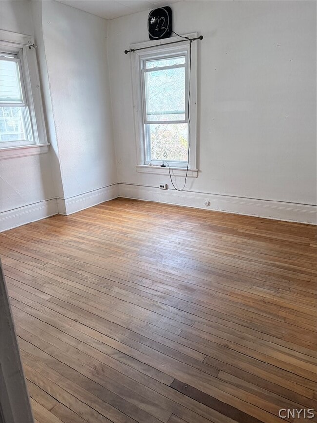 Building Photo - 2131 James St