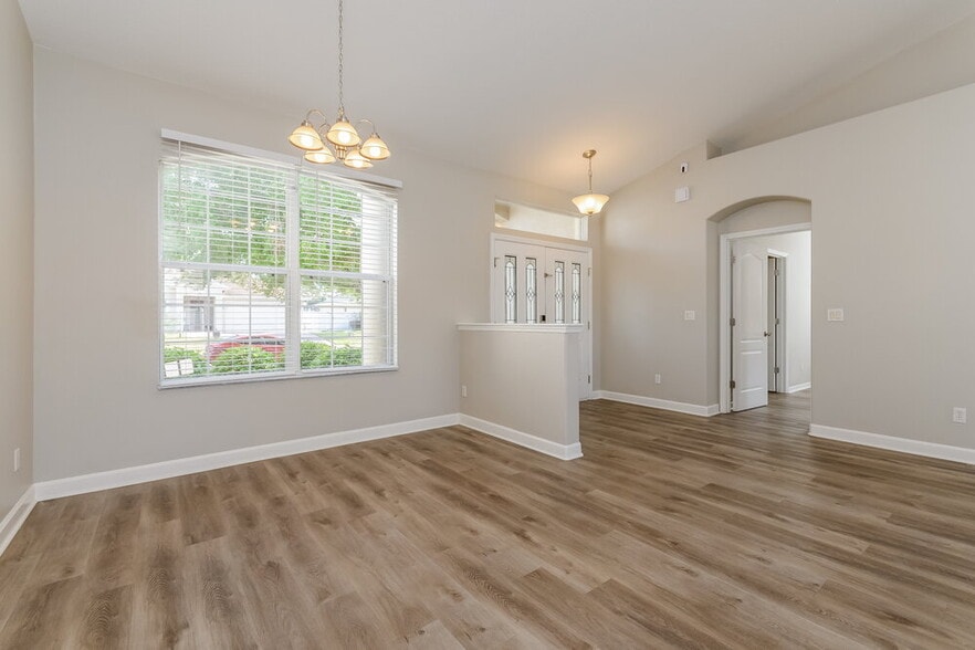 Building Photo - 2882 Southern Pines Loop