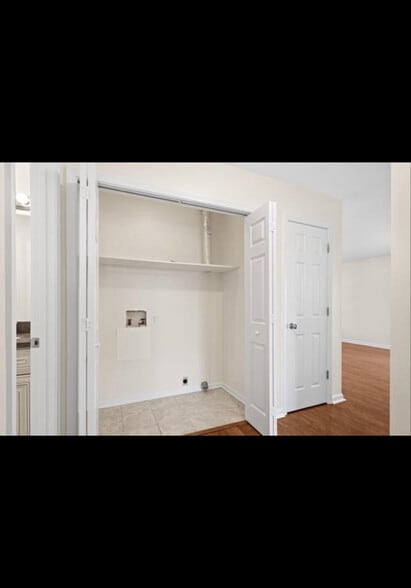 Building Photo - 1004 Belle Dr