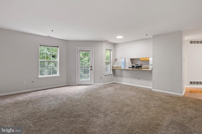 Building Photo - 1024 Willings Way