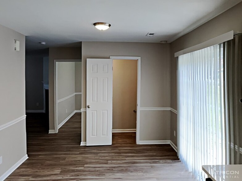 Building Photo - 1145 Langston Dr