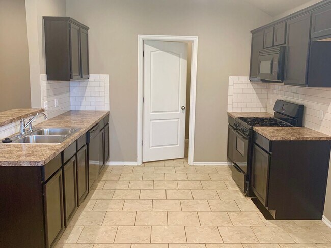 Building Photo - 2712 Demotte Dr