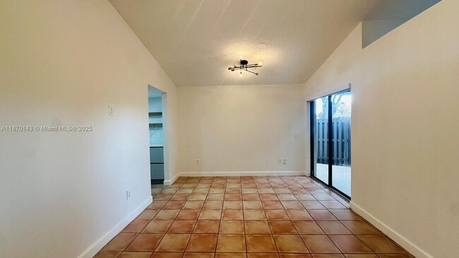 Building Photo - 15210 SW 48th Terrace