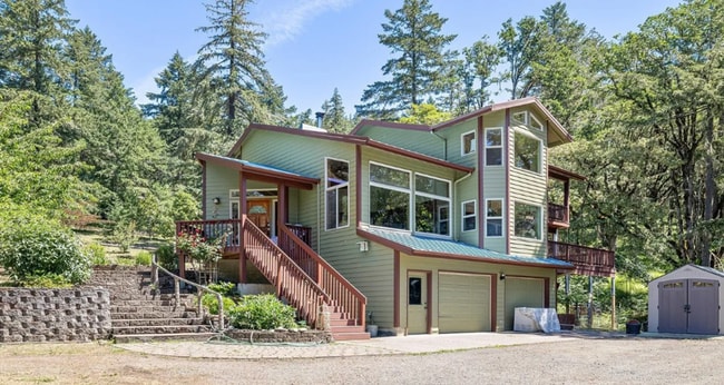 Building Photo - Welcome to Your Dream Home- Peaceful, Secluded... A MUST TOUR