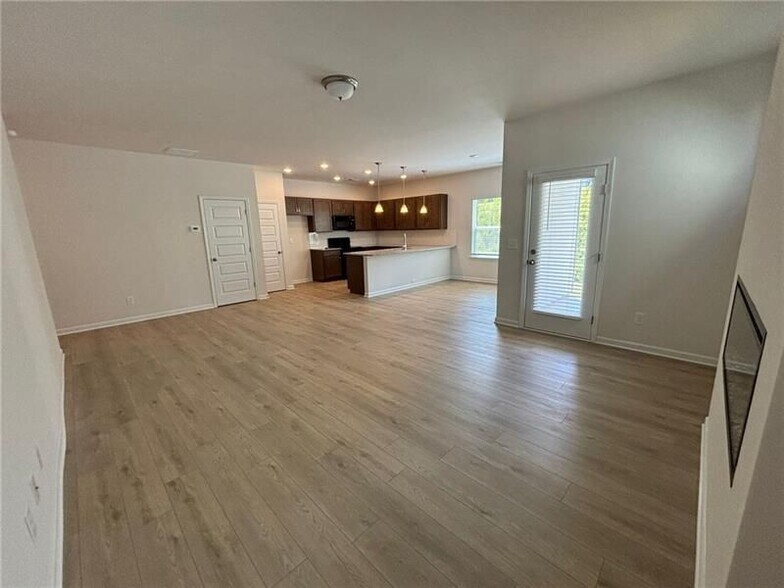 Building Photo - 701 Shetland Trl