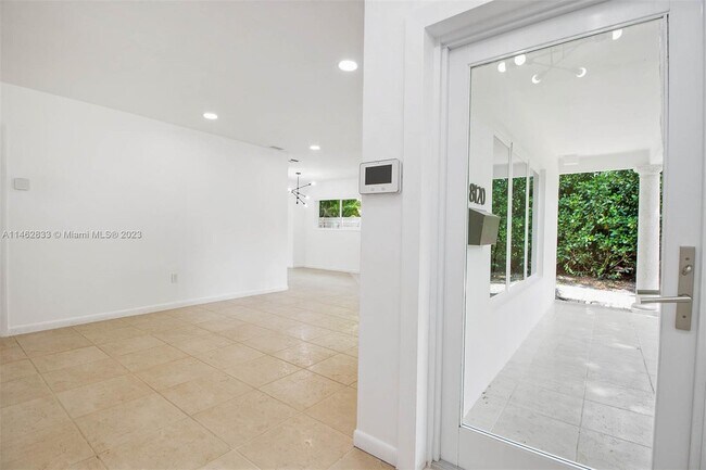 Building Photo - 8120 SW 62nd Pl
