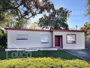 Building Photo - Charming Renovated 3-Bedroom Home Near Bar...