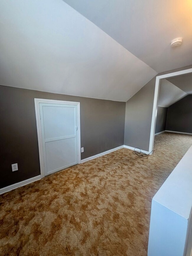 Building Photo - Charming Cape Cod Style Home