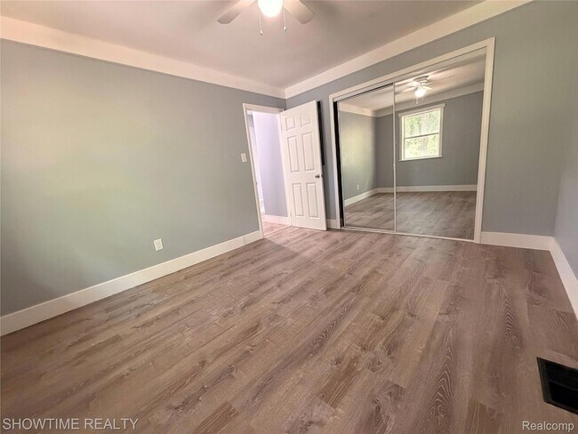 Building Photo - 3061 Culbertson Ave