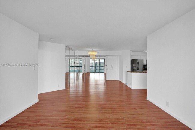Building Photo - 3530 Mystic Pointe Dr