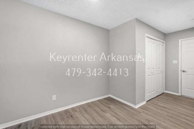 Building Photo - Cozy 2 Bedroom Duplex with Fireplace & Spacious Backyard!