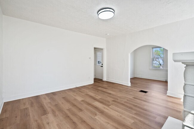 Building Photo - 348-350 Wyoming Street